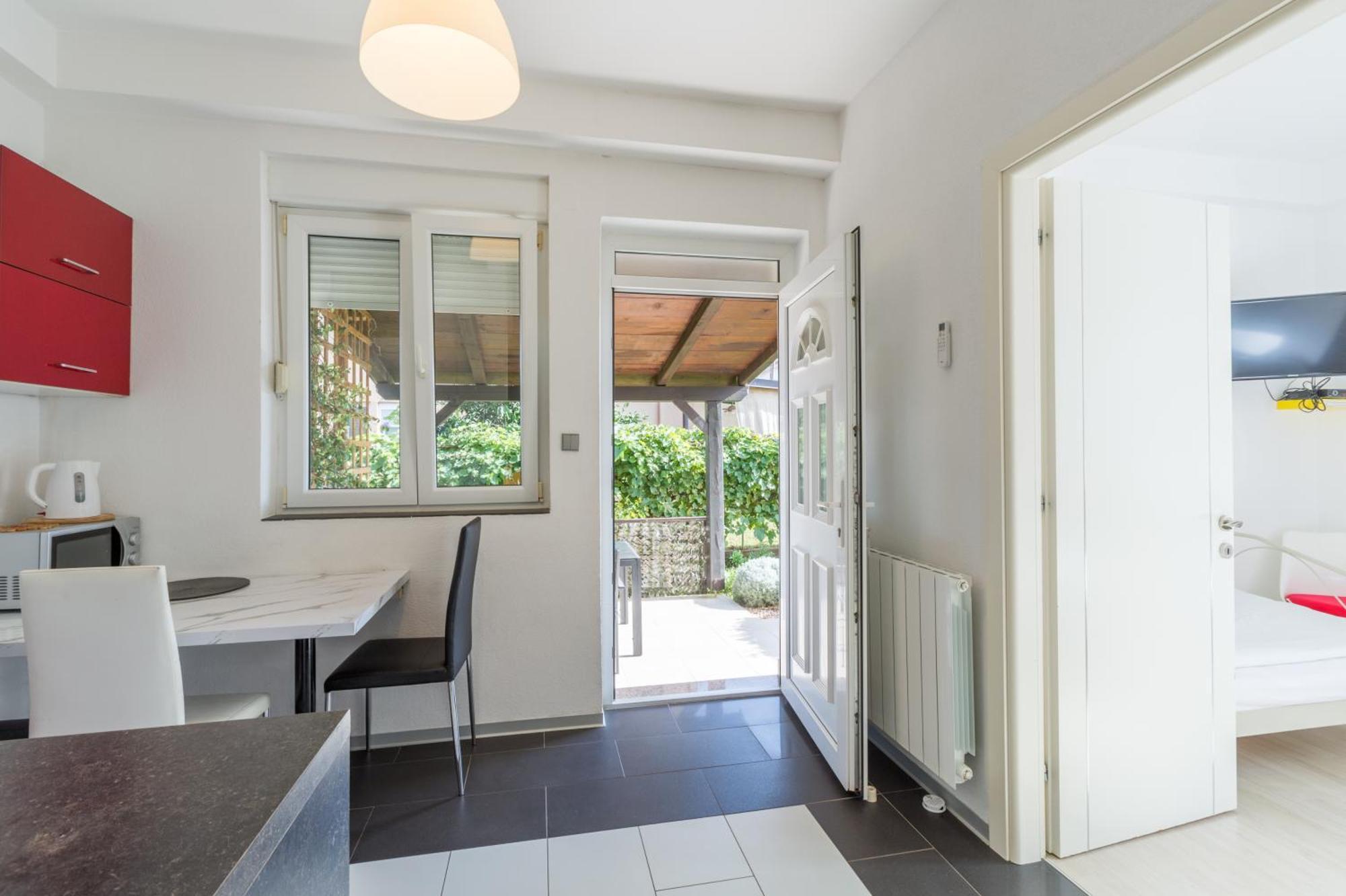 Trbovic Apartments Peaceful Stay With Free Parking, Pet-Friendly, And Bike Storage In Umag Exterior foto