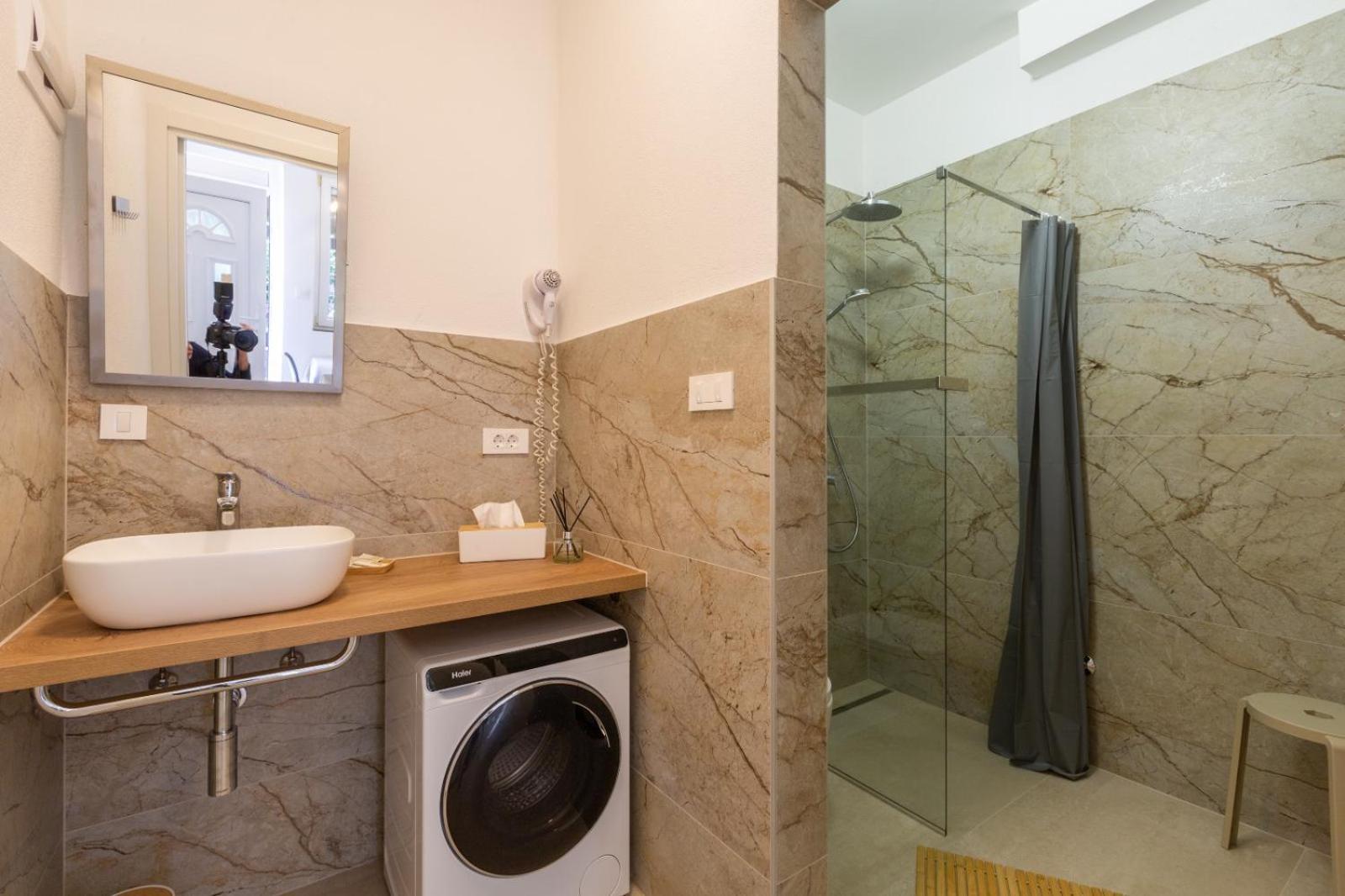 Trbovic Apartments Peaceful Stay With Free Parking, Pet-Friendly, And Bike Storage In Umag Exterior foto